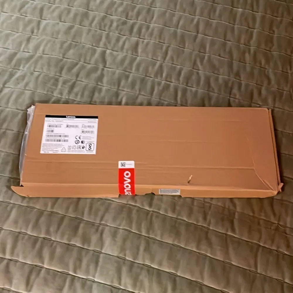 NIB Lenovo Slim Wireless Keyboard kbrfbd71